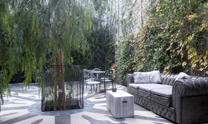 Gefira Mpania House | Exceptional Apollon Library Suites: Rated 9.8/10 with Amenities