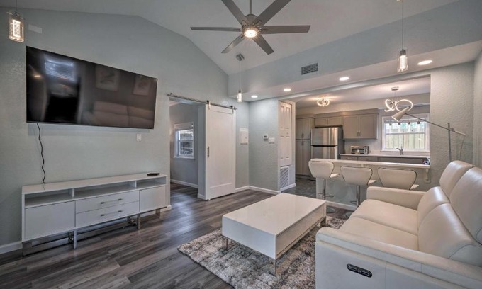 Plymouth House | Pet-Friendly Apopka Getaway with Yard and Covered Patio