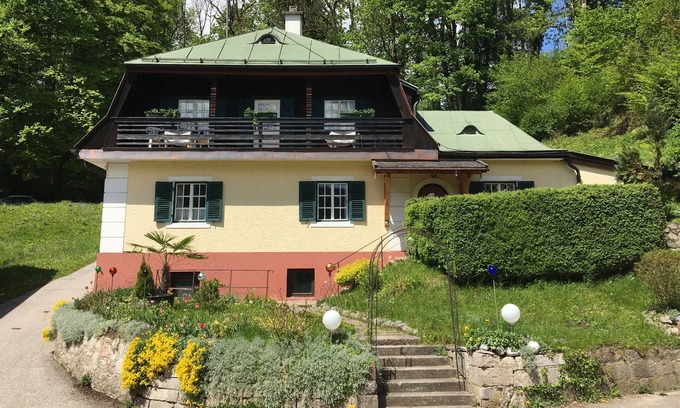 Berchtesgaden House | Apothekerhaus: Perfect Retreat for Large Families