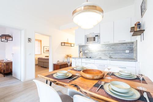 Dranske Apartment | Stylish Surf Oasis with Private Beach & Ocean Views
