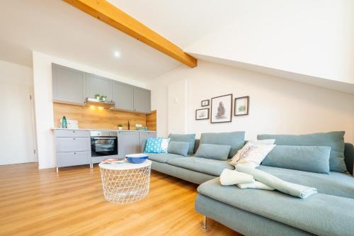 Dranske Apartment | Oceanfront Retreat: App 8o - Relaxing Days by the Sea