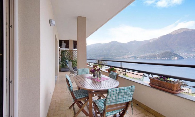 Lezzeno House | Inviting App Al Signorino on Lake Bellagio – 4-Star Comfort