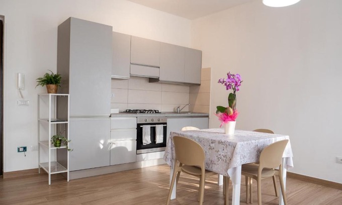 Fondi Apartment | Guest Rated 9.6: App.Carrera Fondi with Family Amenities