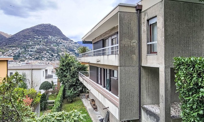 Lugano Apartment | Relaxing Lakeside Retreat at App. Castausio 26