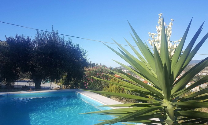 Imperia Villa | Relaxing Villa with Private Garden & Shared Pool, Rated 9.8
