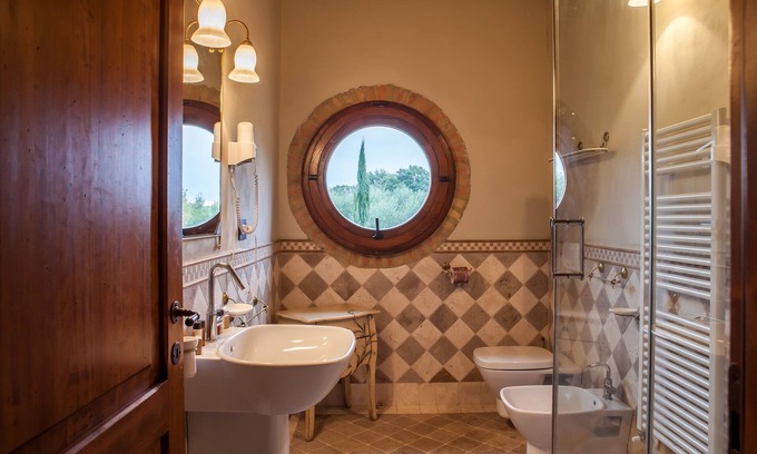 Sovicille Apartment | App. Verdi - Bright Retreat with Pool in Sienese Countryside