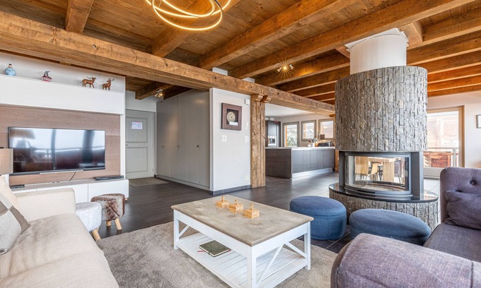 Saint-Pierre-de-Clages Ski Chalet | Elegant Appaloosa Chalet: Perfect for Families, 10/10 Rating