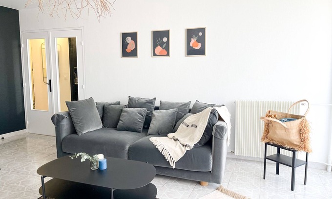 Montigny-les-Cormeilles Apartment | Elegant Appartment in Montigny-lès-Cormeilles for Families