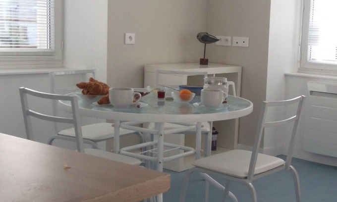 Pont-l'Abbe Apartment | Bright Apartment with Garden in a Family-Friendly Setting
