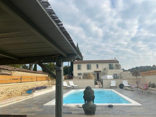 Chateauneuf-du-Pape Apartment | Apparemment chez Arlette