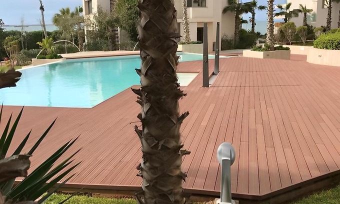 Pont Blondin Apartment | Idyllic Apparemment Rockisland with Oceanfront Pool Access