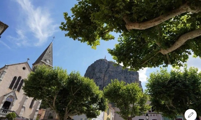 Castellane Apartment | Discover Appart 110m2 in Castellane with Family-Friendly Amenities