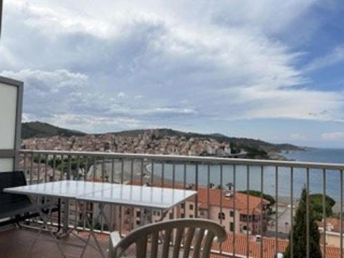 Banyuls-sur-Mer Apartment | Scenic 2P Cabine with Sea View Near Beach in Banyuls-sur-Mer