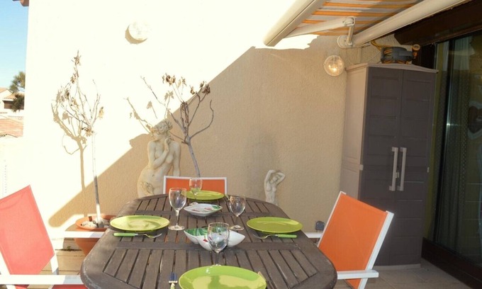 Leucate Apartment | Family-Friendly Appart 3 Pièces with Oceanfront Views