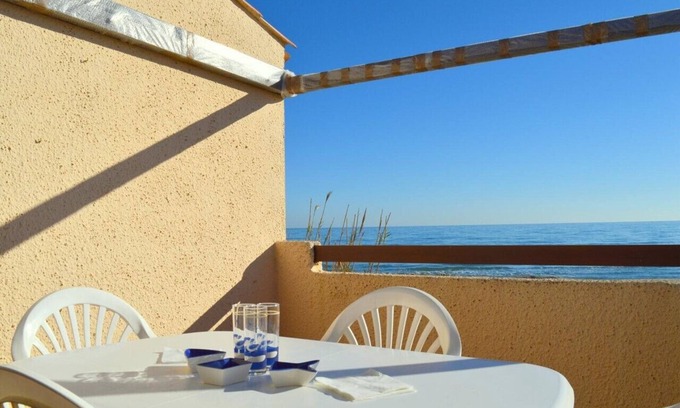 Leucate Apartment | Family-Friendly Appart with Pool & Ocean View in Port Leucate
