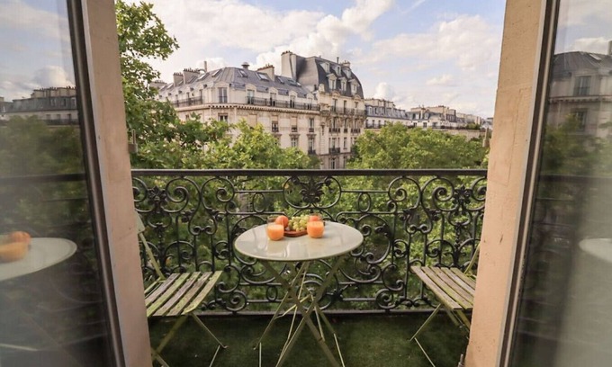 Les Halles Apartment | Perfect Retreat for 6 near Châtelet and Les Halles