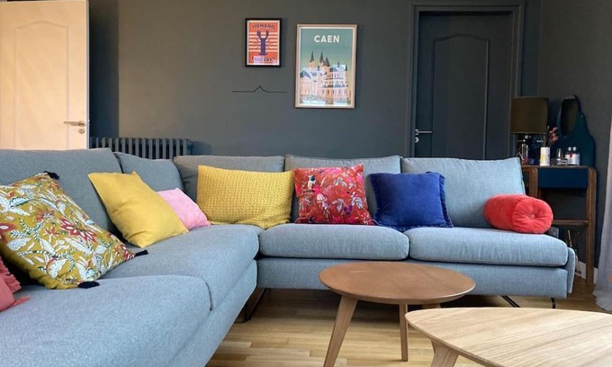 Saint-Jean Apartment | Bright 90m2 Apartment in City Center with Church View