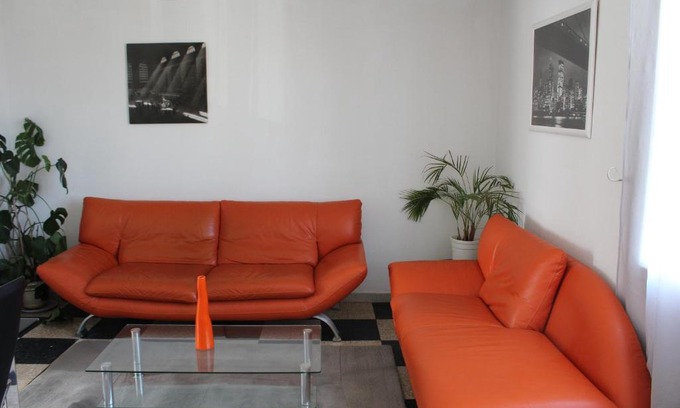 Le Pontet Apartment | Cozy Appart in Avignon with Garage & Air Conditioning