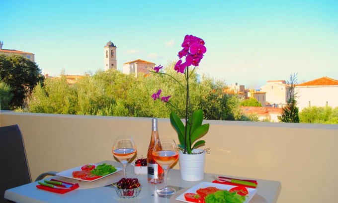 L'Ile-Rousse Apartment | Cozy Apartment with Terrace, Steps from the Beach