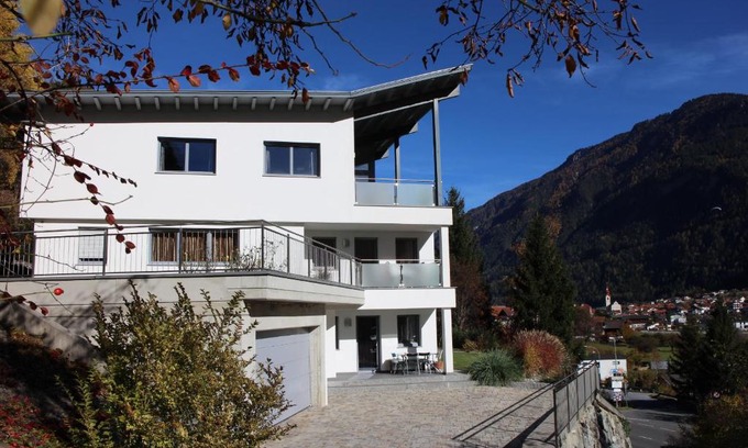 Stuben Apartment | Guest Rated Appart Collina: Oceanfront Bliss for Families