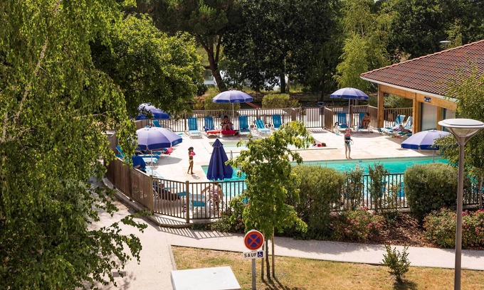 Hourtin Port Condo | Cozy Lakeside Apartment with Free Wi-Fi and Great Amenities