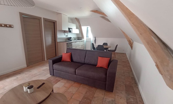 Saint-Clement-des-Levees Apartment | Cozy Apartment by the Loire - Perfect for Families!
