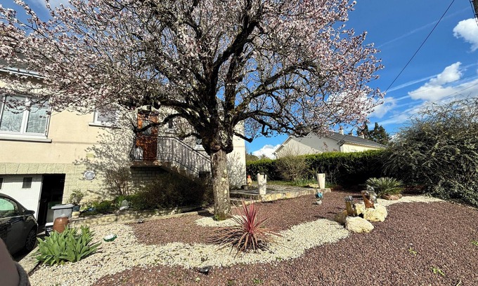 Sainte-Maure-de-Touraine Apartment | Comfortable F1 Apartment in the Heart of Touraine