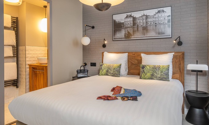 Asiatique Apartment | East Paris Suite: Family-Friendly with Breakfast & Kitchen