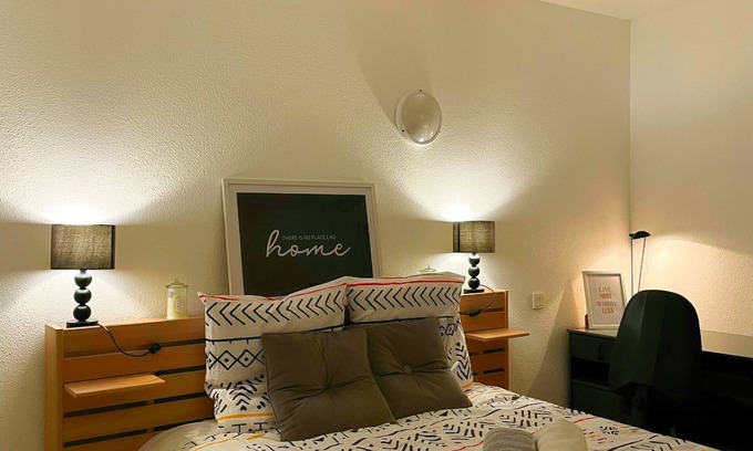 Blagnac Apartment | Comfort of Appart'Matisse: Free WiFi & Family Friendly