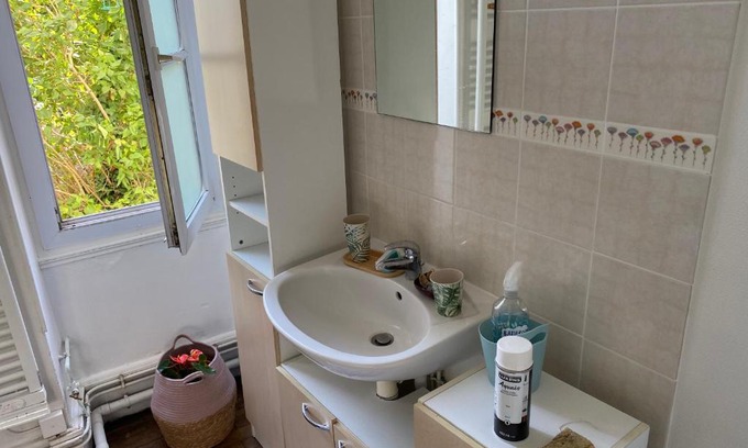 Faubourg Sud Apartment | Family-Friendly Appart Rez de jardin with High Guest Ratings