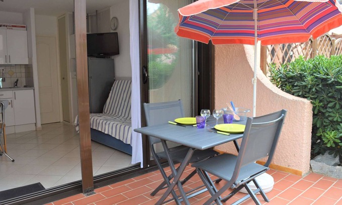 Leucate Apartment | Appart Studio 2 couchages PORT LEUCATE NATURISME