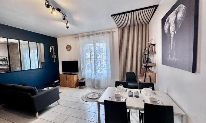 La Fleche Apartment | Appart T2 élégant 5 pers - Hypercentre - Spacieux