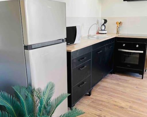 Corne Apartment | Family-Friendly Appart T3 Near Angers with Great Reviews