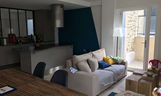 Dinard Apartment | Delightful Appart with Terrace & Garden Near the Beach