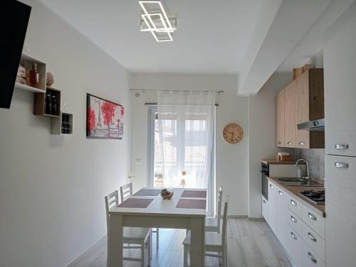 Sant'Agata di Militello Apartment | Modern Apartment with Ocean View in City Center