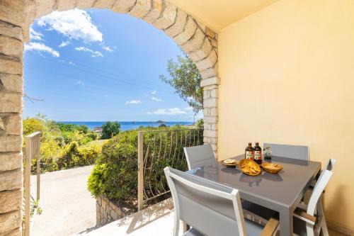 Santa Maria Navarrese Apartment | Family-Friendly Retreat at Appartamenti Flavia B