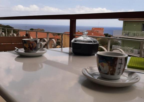 Santo Stefano al Mare Apartment | Pet-Friendly Appartamento Marisa: Guest Rated 8/10