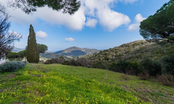 Rio nell'Elba Apartment | Cozy Appartamenti Campo al Pero with Pet-Friendly Amenities