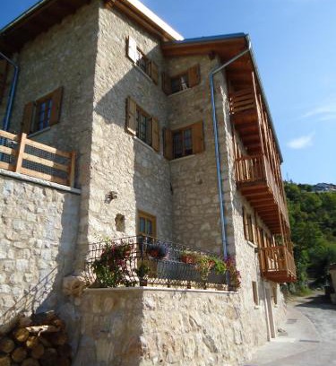 Rovereto Bed & Breakfast | Pet-Friendly Agritur Masi Brenta with Oceanfront Views