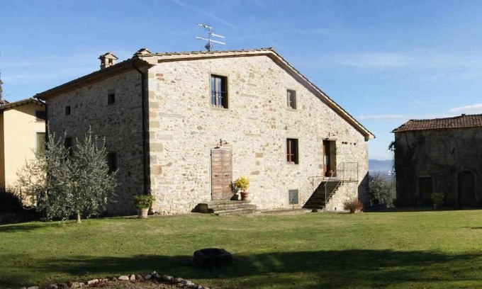 Motina House | Cozy Apartments with Kitchen in the Tuscan Hills