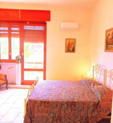 Bagnolo del Salento House | Pet-Friendly Villetta Hydro with Family Amenities Await
