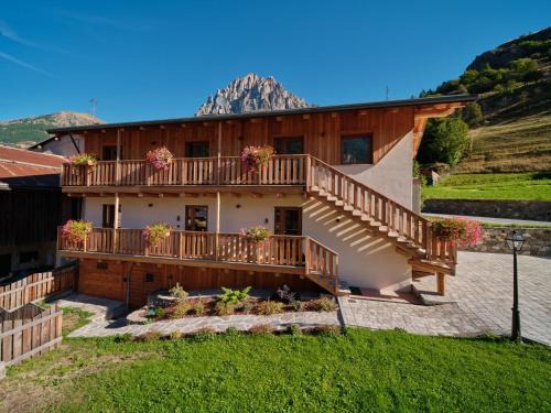 Sambuco Apartment | Family and Pet-Friendly Retreat at Appartamenti il Bersaio