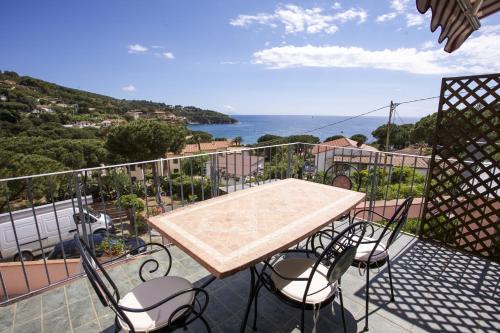 Morcone Apartment | Pet-Friendly Appartamenti Morcone - Goelba, Rated 9/10
