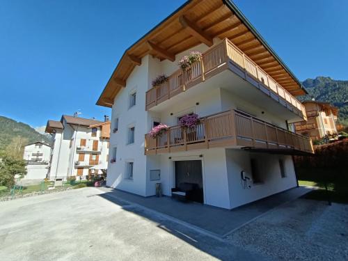 Transacqua Apartment | Child-Friendly Appartamenti Primiero with Exceptional Ratings