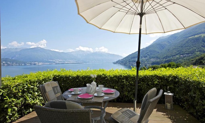 Pino Lago Maggiore Apartment | Inviting Appartamenti Vista da Sogno: Family & Pet Friendly