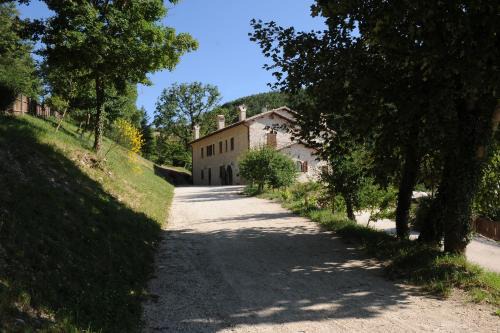 Spoleto House | Top-Rated APPARTAMENTI Villa Marianna with Pool & Hot Tub