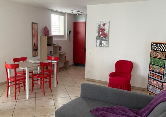 Locarno Apartment | Relaxing Appartamento 2.5 with Pool in Heart of Locarno
