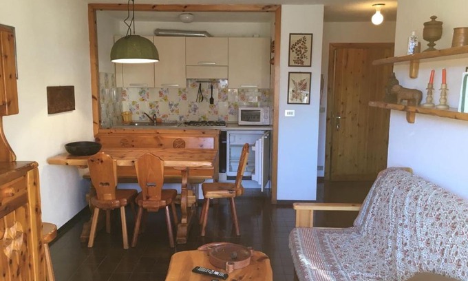 Morgex Apartment | Pet-Friendly Retreat at Appartamento Abeti - Rated 8/10