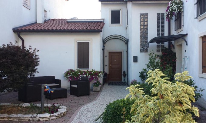 Vicenza Apartment | Pet-Friendly Appartamento Acero Rosso - Rated 9.1/10