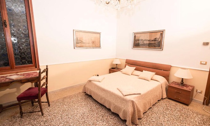 San Marco Apartment | Discover Appartamento Alla Fenice: 4-Star Family Haven